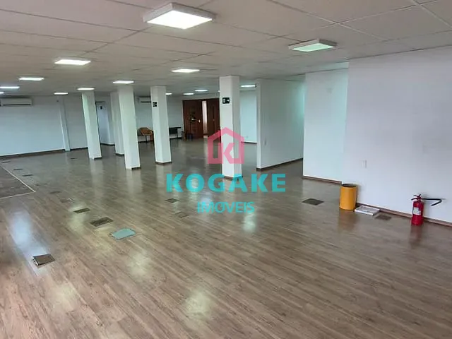 Prédio com 584m², para alugar, no bairro Centro em São José dos Campos