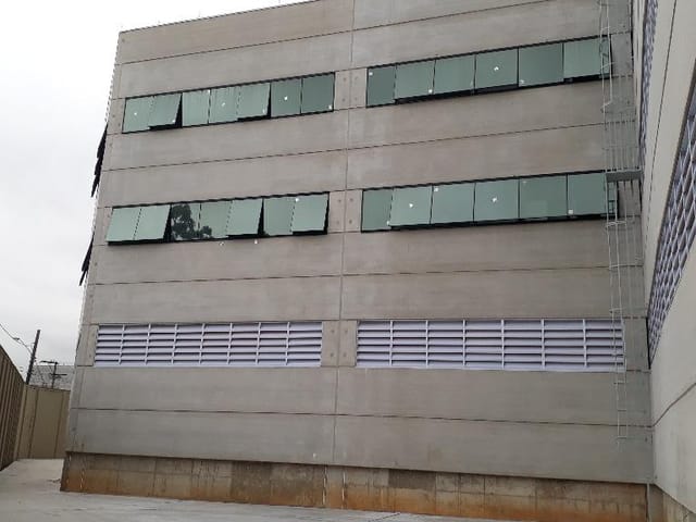 Prédio com 8610m², para alugar, no bairro Jardim Pereira Leite em São Paulo