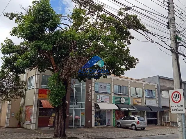 Prédio com 360m², à venda, no bairro Jardim das Indústrias em São José dos Campos