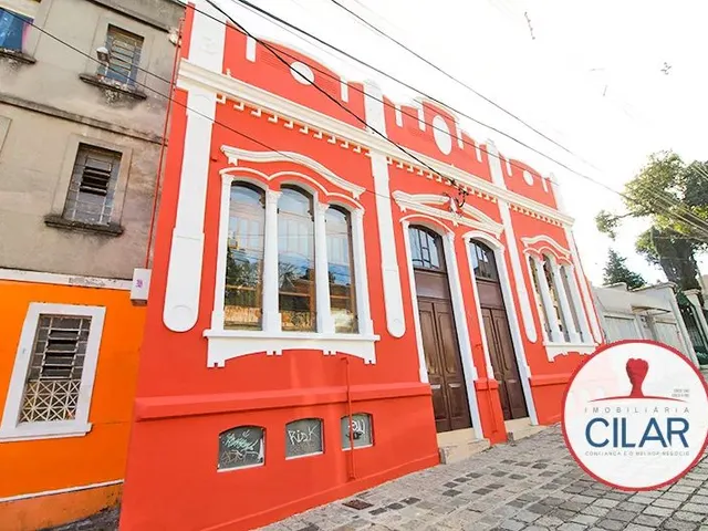 Prédio com 270m², à venda, no bairro São Francisco em Curitiba