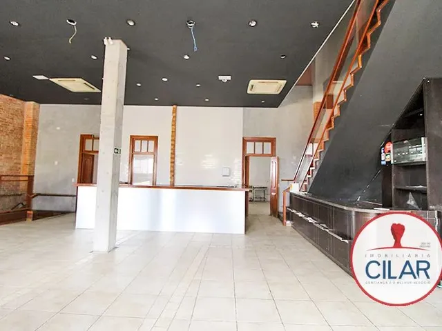 Prédio com 270m², à venda, no bairro São Francisco em Curitiba