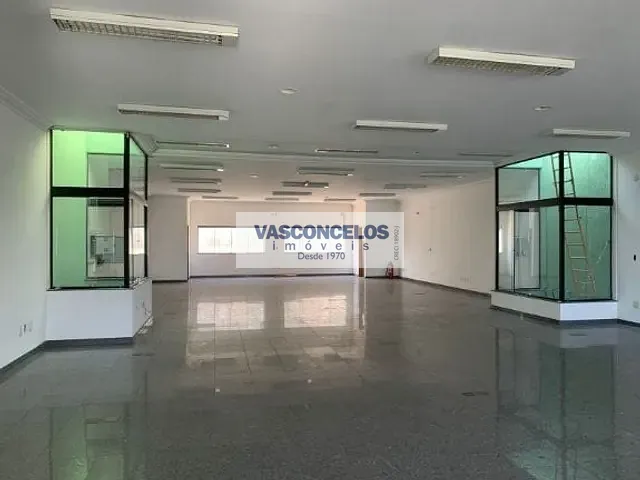 Prédio com 338m², à venda ou para alugar, no bairro Jardim Satélite em São José dos Campos