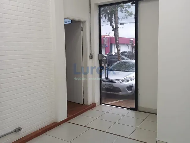 Prédio com 300m², à venda ou para alugar, no bairro Vila Embaré em Valinhos