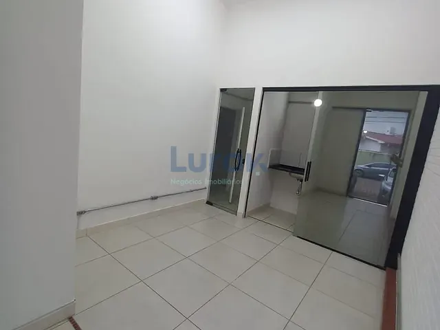 Prédio com 300m², à venda ou para alugar, no bairro Vila Embaré em Valinhos