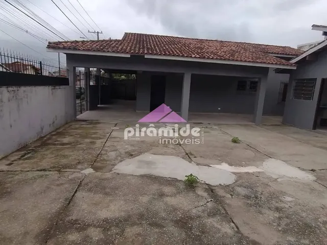 Prédio com 322m² 3 quartos e 3 banheiros, à venda, no bairro Indaiá em Caraguatatuba
