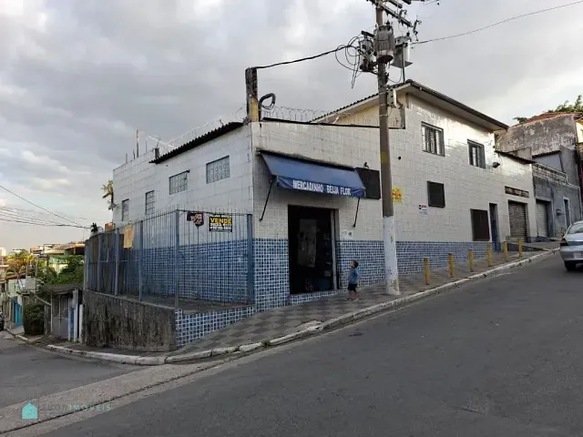 Prédio com 197m², à venda, no bairro Vila Serralheiro em São Paulo