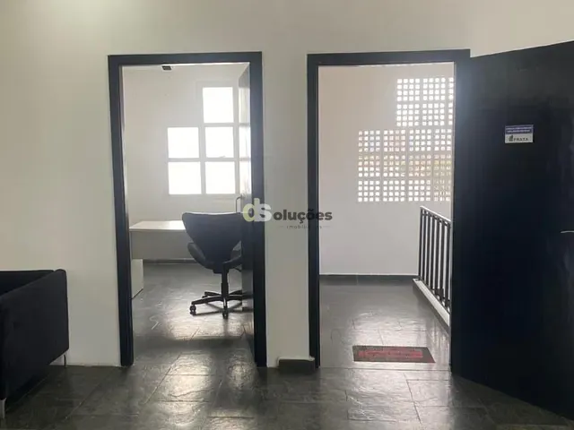 Prédio à venda, no bairro Chácara Santo Antônio (Zona Sul) em São Paulo