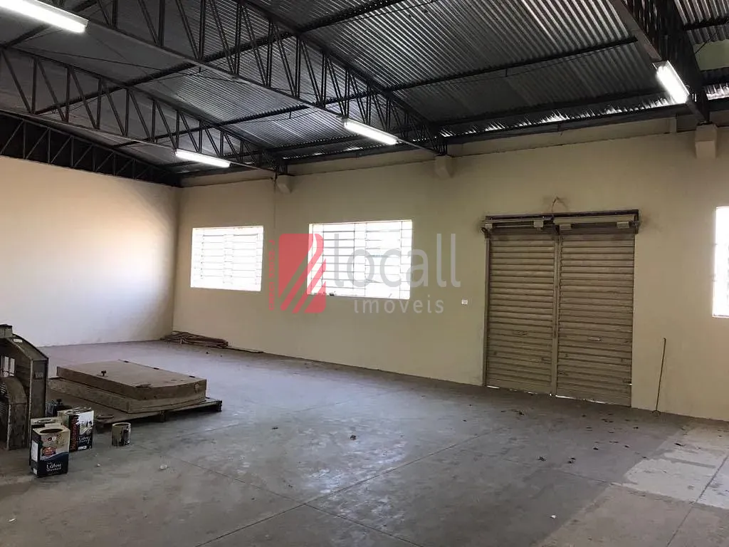 Prédio comercial  para aluguel, 800m² — foto 1 de 18