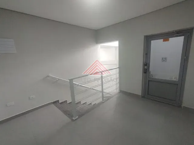 Prédio com 210m², para alugar, no bairro Matriz em Mauá