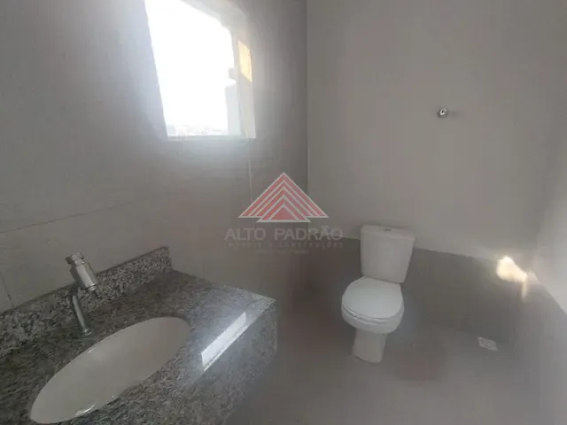 Prédio com 210m², para alugar, no bairro Matriz em Mauá