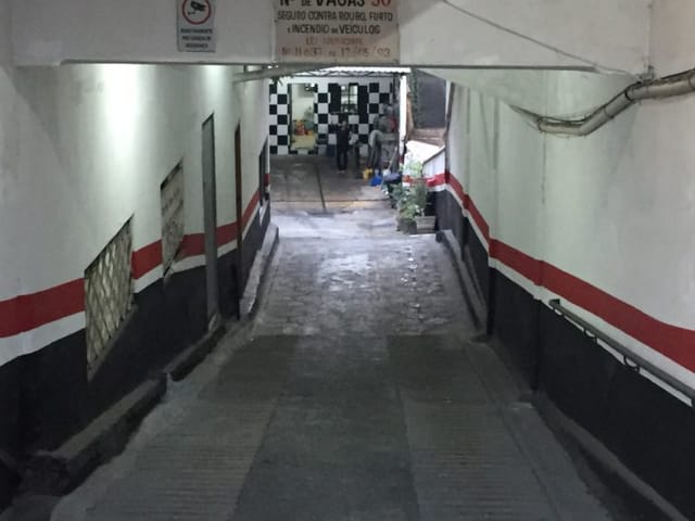 Prédio com 770m², à venda, no bairro Cambuci em São Paulo