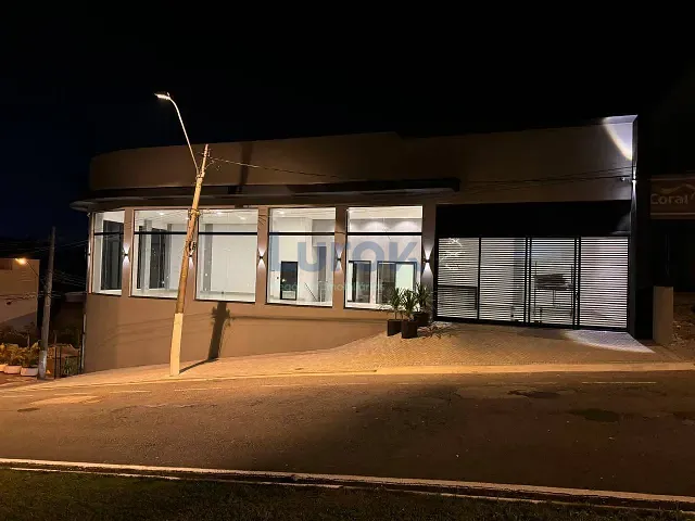 Prédio com 335m², para alugar, no bairro Parque Nova Suíça em Valinhos