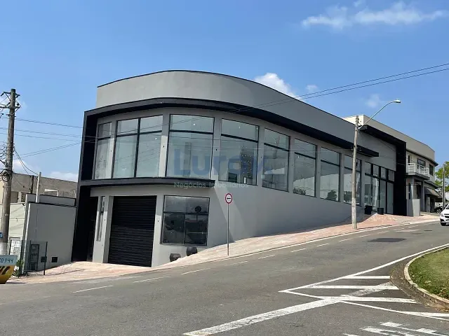 Prédio com 335m², para alugar, no bairro Parque Nova Suíça em Valinhos