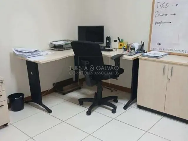 Prédio com 26m², à venda, no bairro Centro em Curitiba