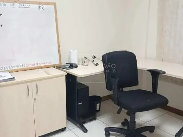 Prédio com 26m², à venda, no bairro Centro em Curitiba