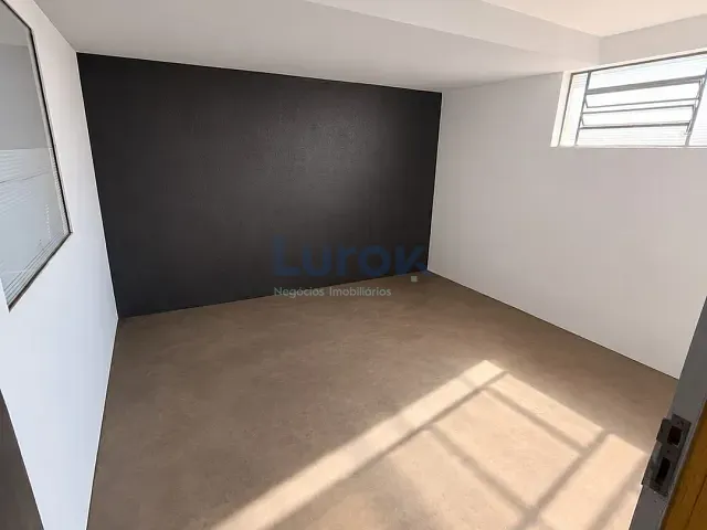 Prédio com 550m², para alugar, no bairro Jardim Planalto de Viracopos em Campinas