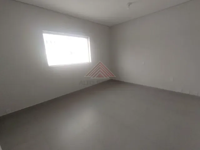 Prédio com 210m², para alugar, no bairro Matriz em Mauá