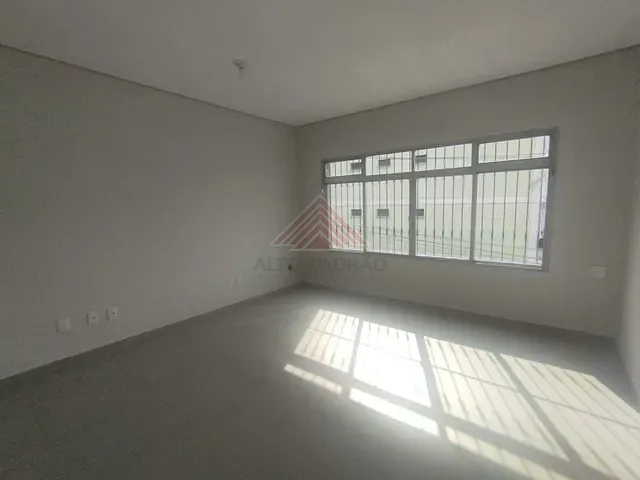 Prédio com 210m², para alugar, no bairro Matriz em Mauá