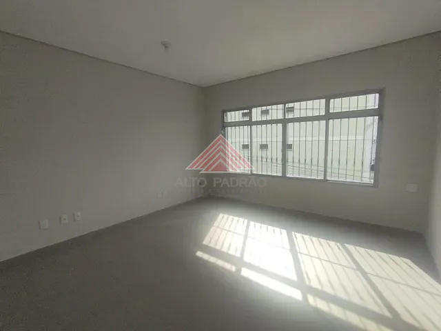 Prédio com 210m², para alugar, no bairro Matriz em Mauá
