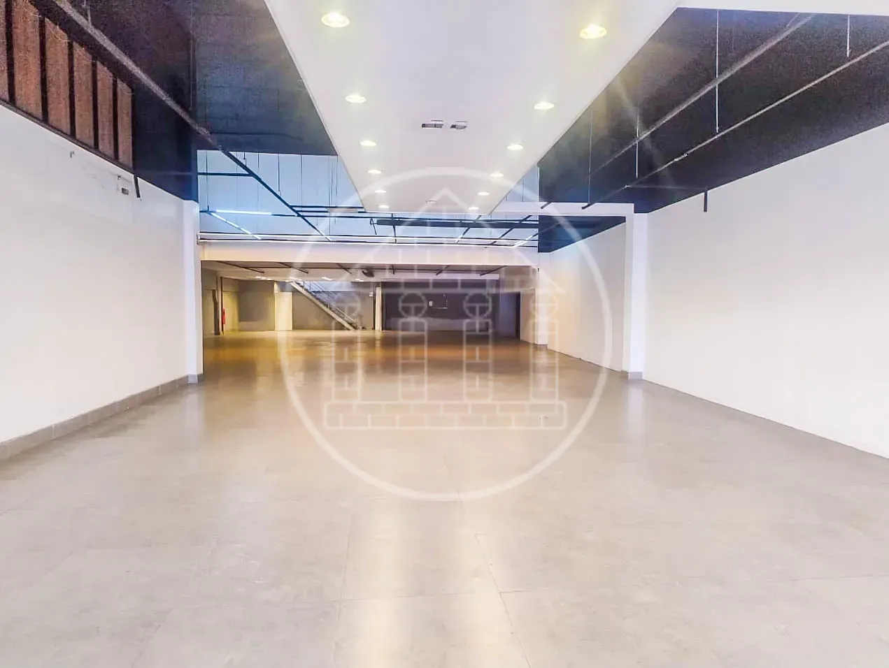 Prédio Inteiro, 2600 m² - Foto 1