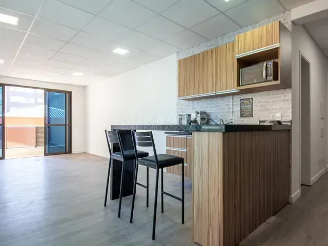 Prédio com 50m², à venda, no bairro Centro em Curitiba