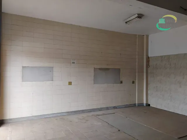 Prédio com 251m², à venda ou para alugar, no bairro Jardim Eulina em Campinas