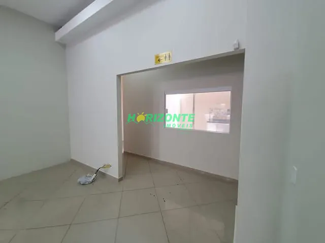 Prédio com 360m², à venda, no bairro Centro em Jacareí