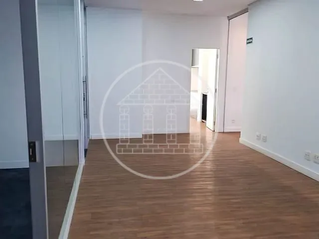 Prédio com 600m², para alugar, no bairro Chácara Santo Antônio em São Paulo