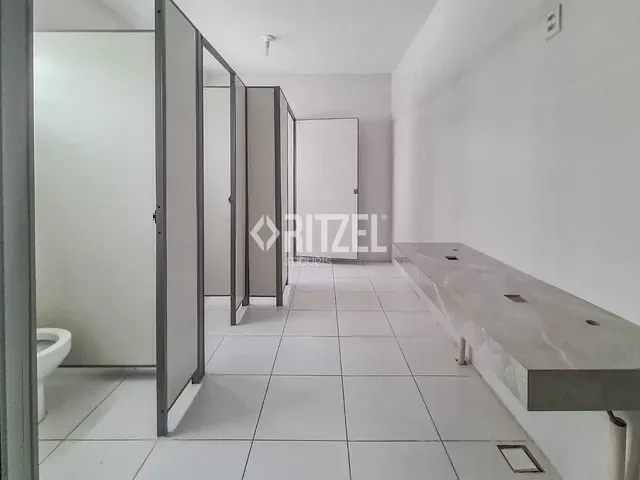 Prédio com 670m², à venda, no bairro Pátria Nova em Novo Hamburgo