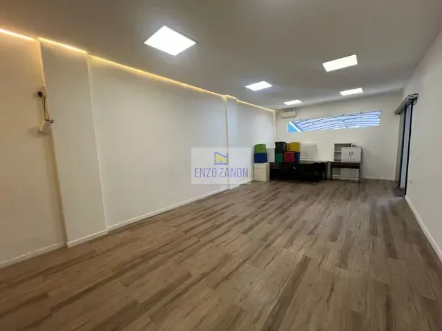 Prédio com 700m², para alugar, no bairro Nova Petrópolis em São Bernardo do Campo