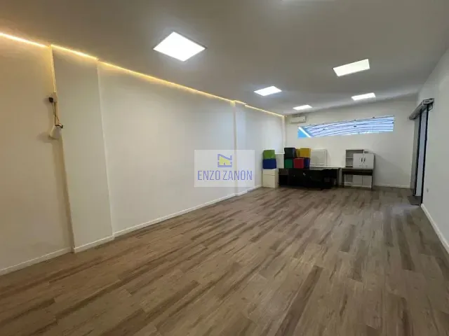 Prédio com 700m², para alugar, no bairro Nova Petrópolis em São Bernardo do Campo