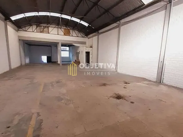 Prédio com 500m², à venda, no bairro Sarandi em Porto Alegre