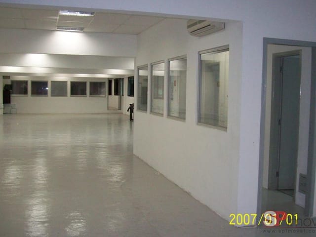Prédio com 800m², para alugar, no bairro Jardim Oriental em São Paulo