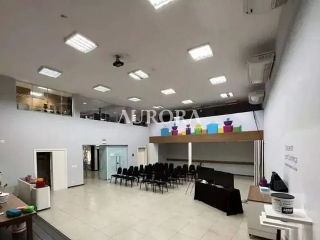 Prédio com 421m², à venda, no bairro Jardim Shangri-Lá A em Londrina