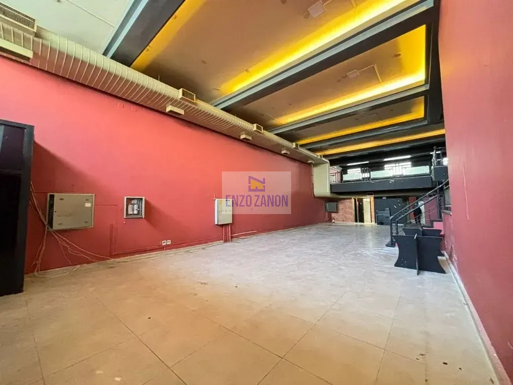 Prédio Inteiro, 922 m² - Foto 1