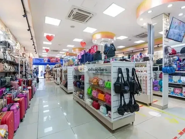 Prédio à venda, no bairro Pinheiros em São Paulo