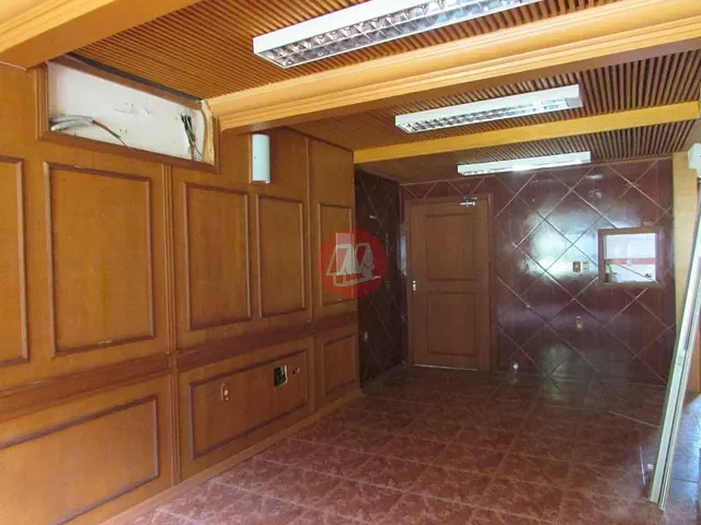Prédio com 214m², à venda, no bairro Rio Branco em Porto Alegre