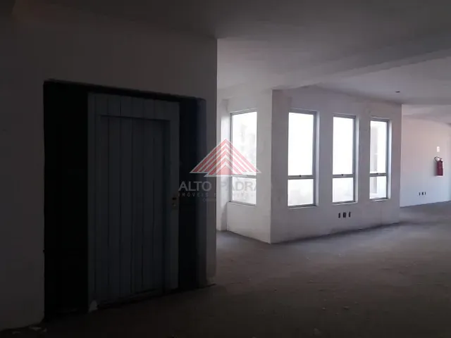 Prédio com 1041m², para alugar, no bairro Matriz em Mauá
