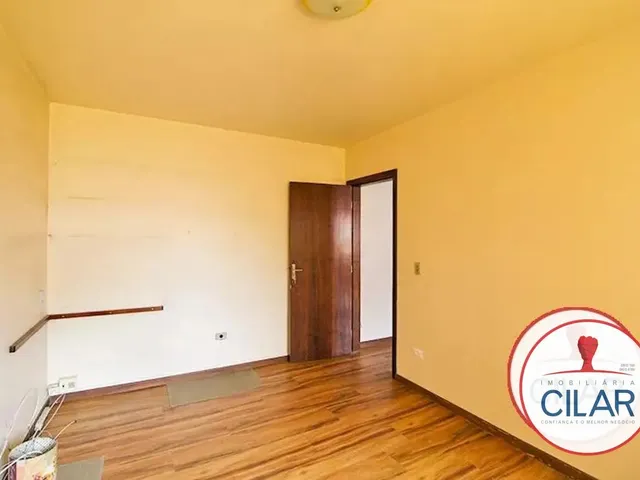 Prédio 4 quartos e 1 banheiro, para alugar, no bairro Bigorrilho em Curitiba