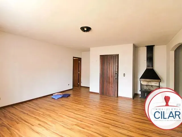Prédio 4 quartos e 1 banheiro, para alugar, no bairro Bigorrilho em Curitiba
