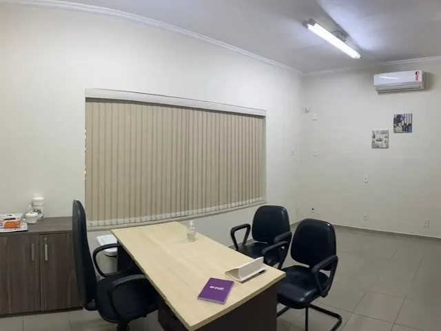 Prédio com 293m² 3 quartos e 2 banheiros, à venda, no bairro Centro em São José Dos Campos