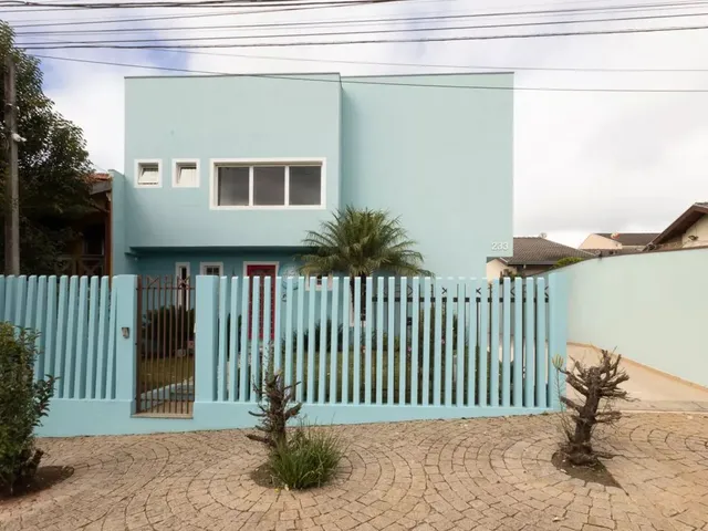 Casa 3 quartos e 4 banheiros, à venda, no bairro Santa Felicidade em Curitiba
