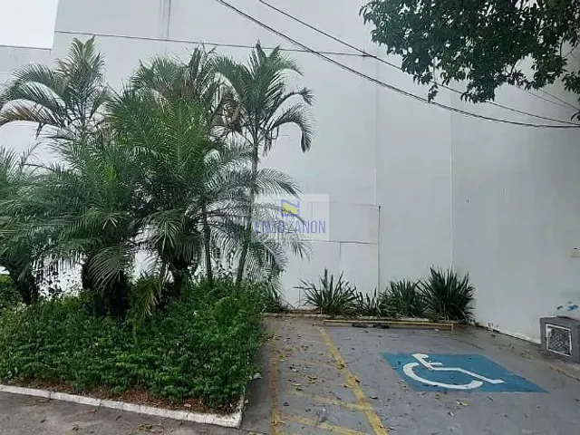Prédio com 300m², para alugar, no bairro Planalto em São Bernardo do Campo
