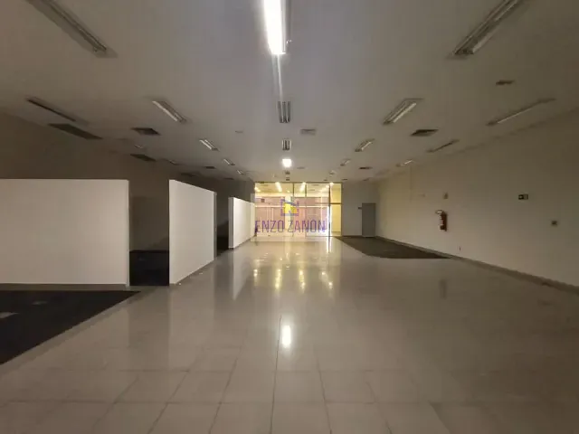Prédio com 300m², para alugar, no bairro Planalto em São Bernardo do Campo