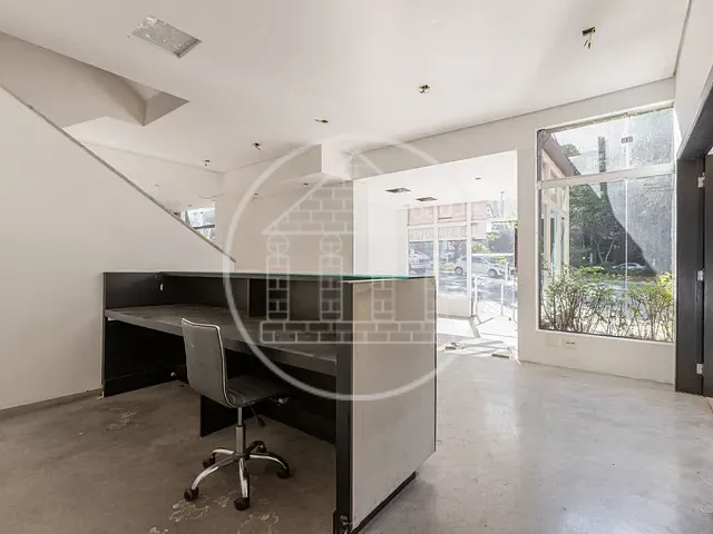 Prédio com 300m², para alugar, no bairro Pinheiros em São Paulo