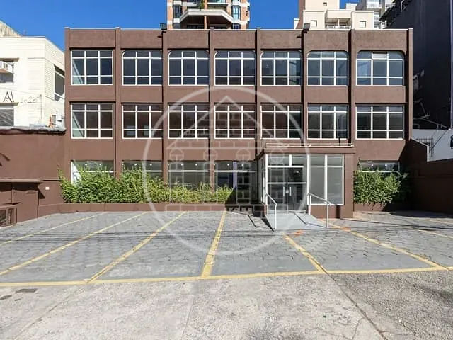 Prédio com 300m², para alugar, no bairro Pinheiros em São Paulo