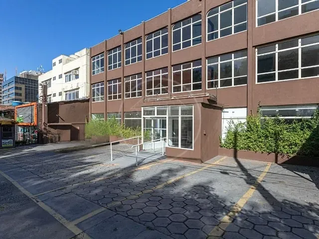 Prédio com 300m², para alugar, no bairro Pinheiros em São Paulo