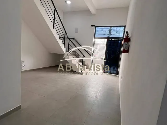 Prédio com 296m², para alugar, no bairro Vila Osasco em Osasco