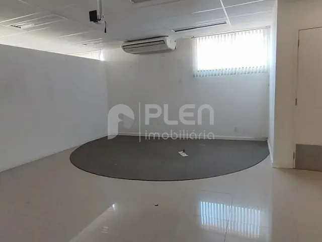 Prédio com 400m², para alugar, no bairro Vila Nova Mazzei em São Paulo