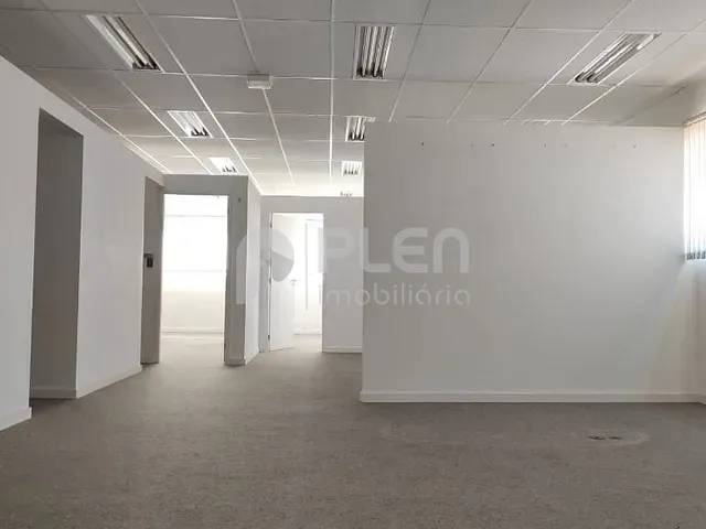 Prédio com 400m², para alugar, no bairro Vila Nova Mazzei em São Paulo